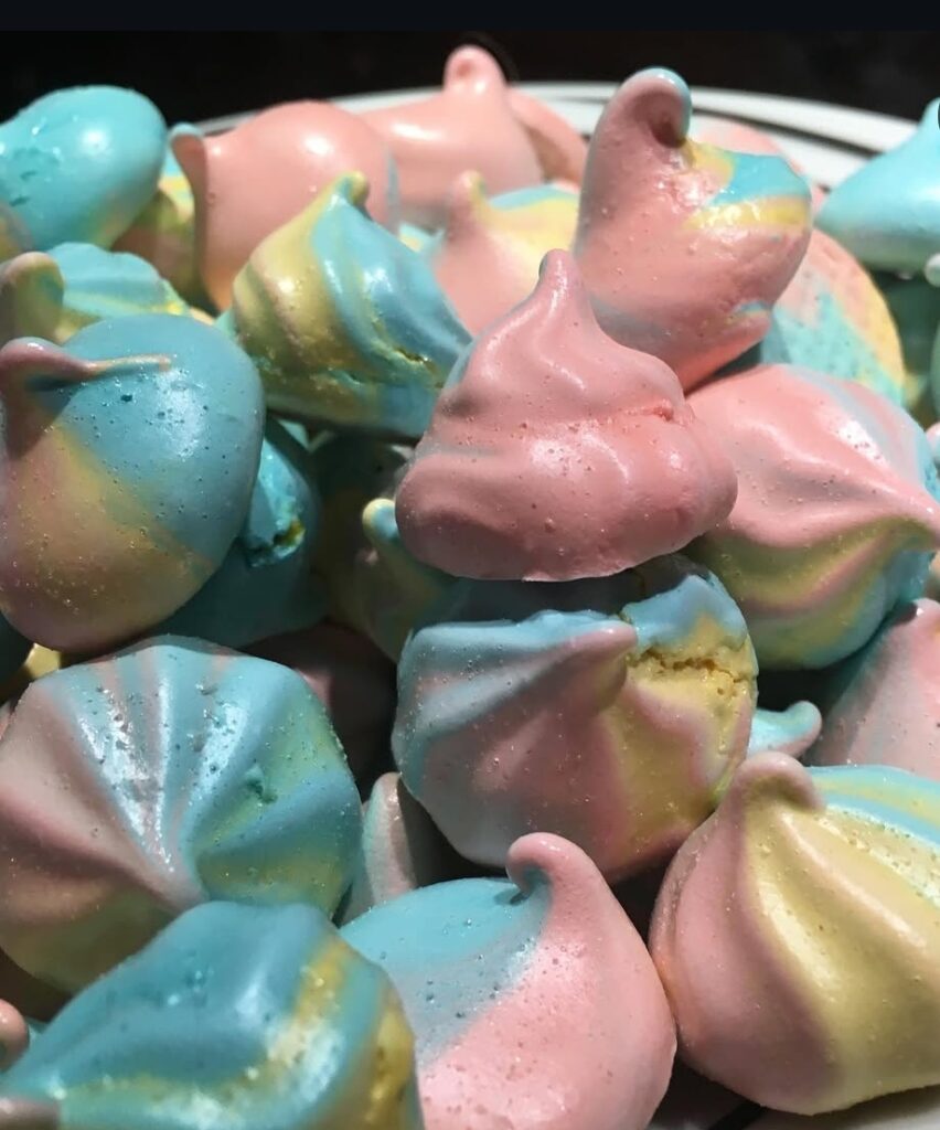 Meringues suisse tricolor
